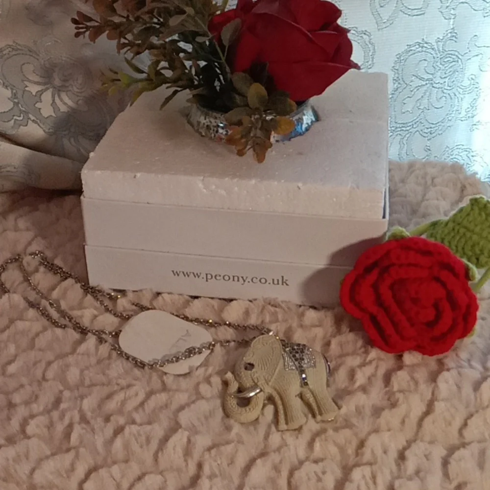 NWT "Aldo" elephant pin/pendant - Picture 1 of 5